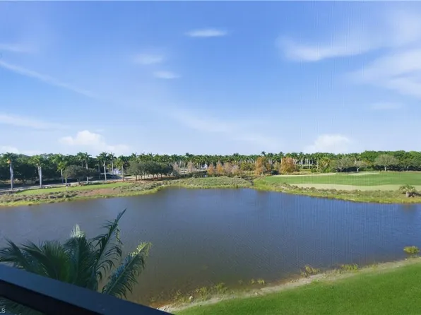 2555 Marquesa Royale LN #1-302, NAPLES, FL 34109