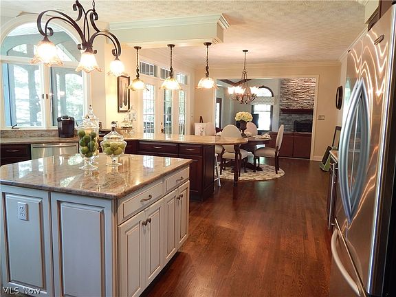 3rd image of 2606 Pickerington Way