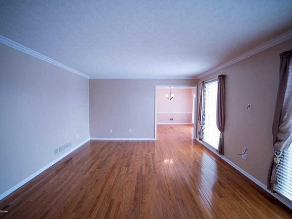 4th image of 2707 Windsor Forest Dr