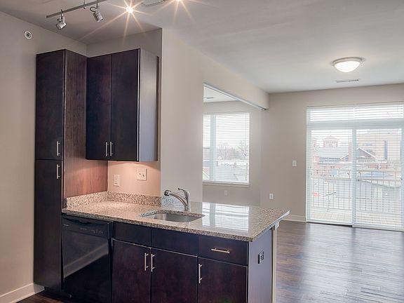 5th image of 531 Virginia Ave Unit 407