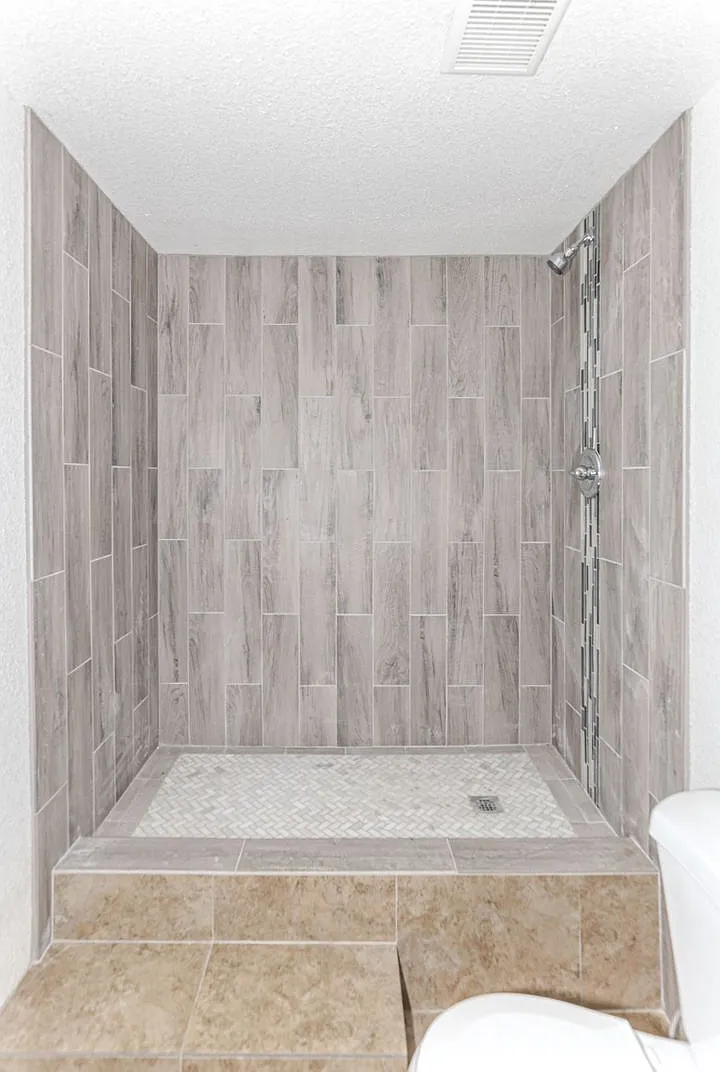 147 N. Parsons Ave. — Photo 1