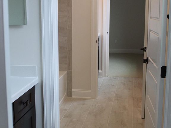 4th image of 314 Freshwater Dr