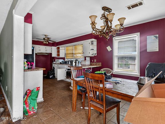 5th image of 732 Chickasaw Dr