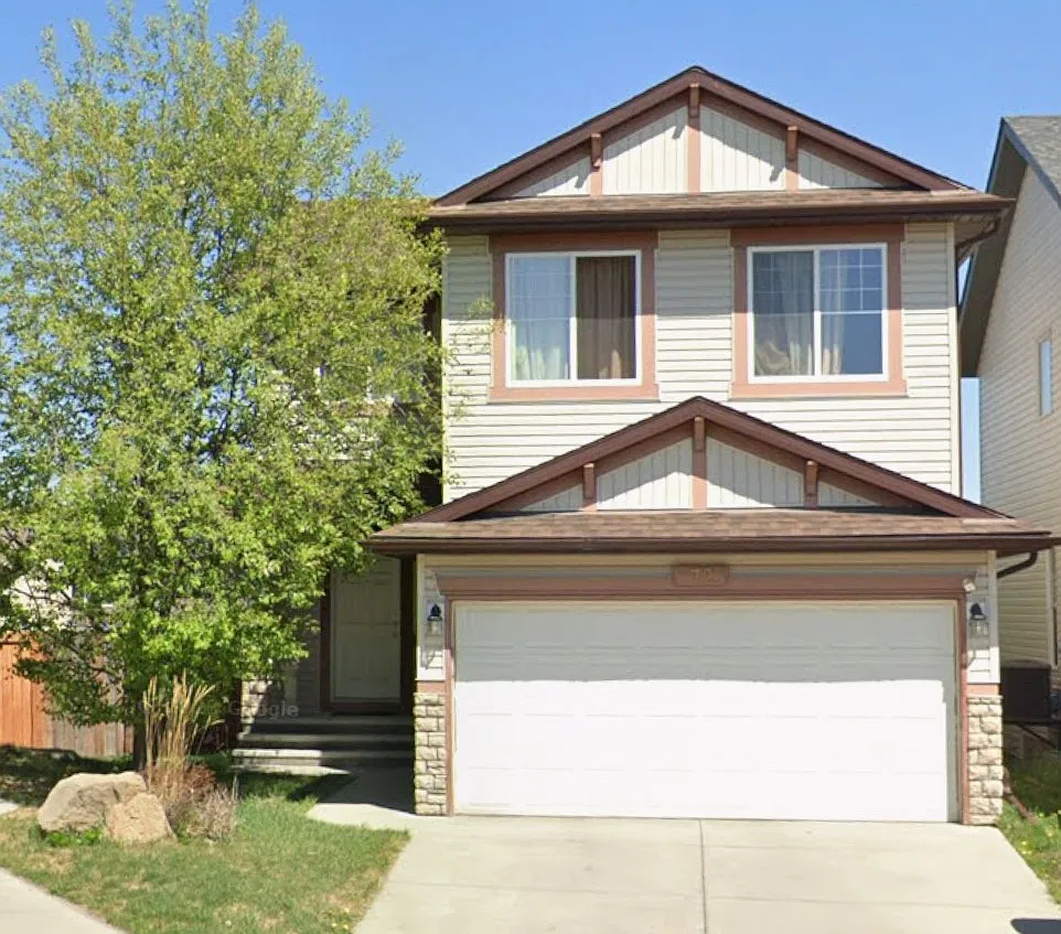 5 bed, 3.5 bath, 2800 sqft, $3,000 — Photo 1