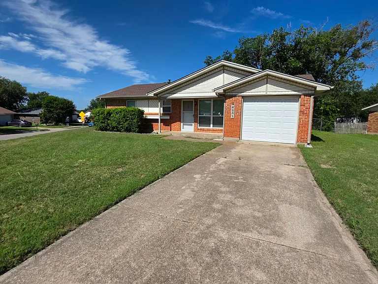 6251 Shadydell Dr — Photo 25