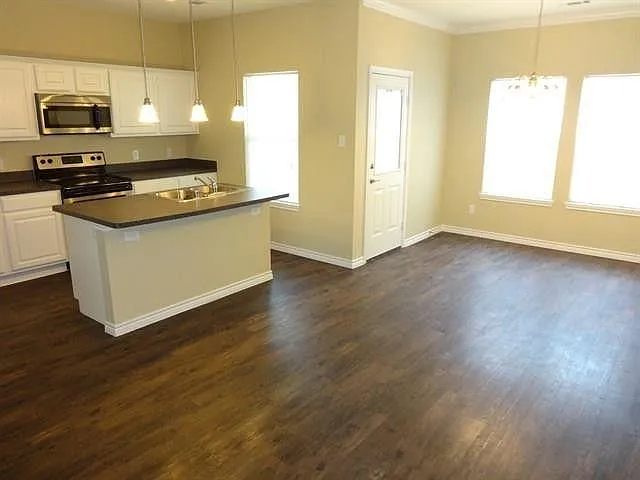 5420 Soledad Dr — Photo 8