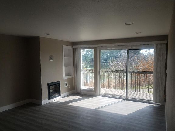 Living & dining room with fireplace