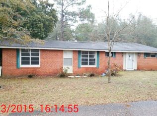 136 Chabot Dr, Defuniak Springs, FL 32433