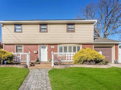 335 Wicks Avenue, North Babylon, NY, 11703