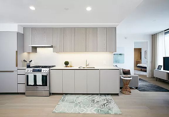 4th image of 3 Court Sq APT 3005