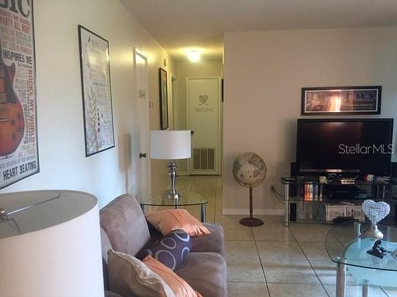 5th image of 124 Tampico Ln