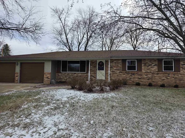 385 South Woodland Drive, Whitewater, WI 53190