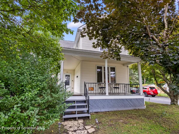 432 Hudson St, Moosic, PA 18507