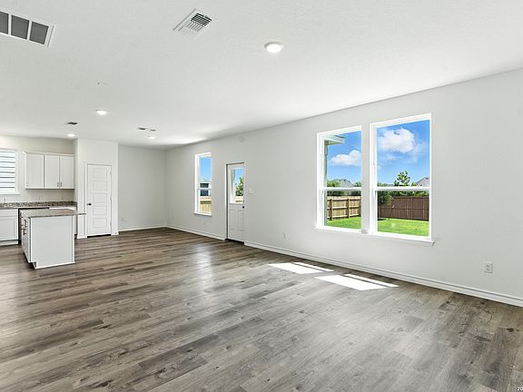 7th image of this home