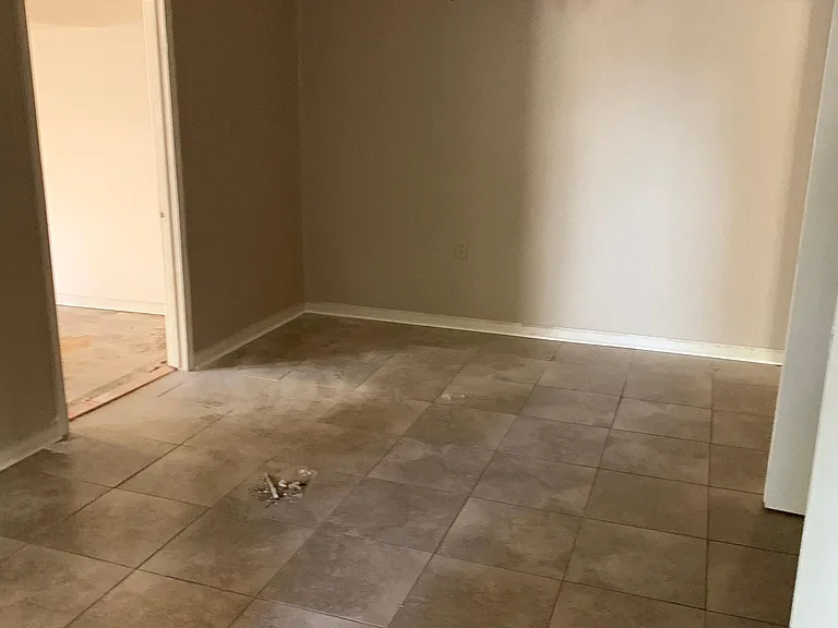 1527 Bennington Cv — Photo 10