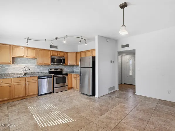 6916 N Galaxy Pl, Tucson, AZ 85741