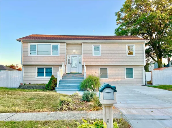 915 6th Street, West Babylon, NY 11704
