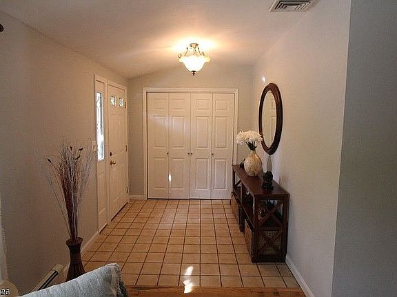 Beautiful, welcoming foyer!