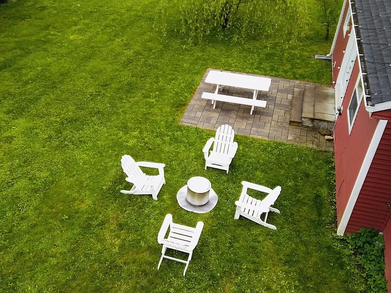 9 Willow Ln — Photo 3