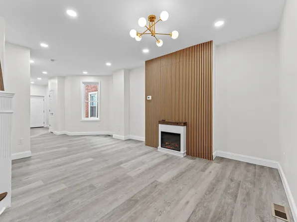 5422 Regent St, Philadelphia, PA 19143