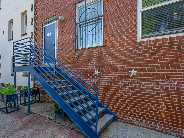 311-13 N Front St #1 — Photo 2