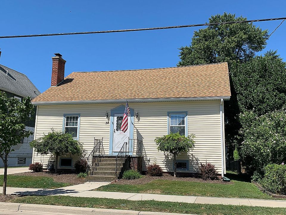 1st image of 34 Stephenson Ave