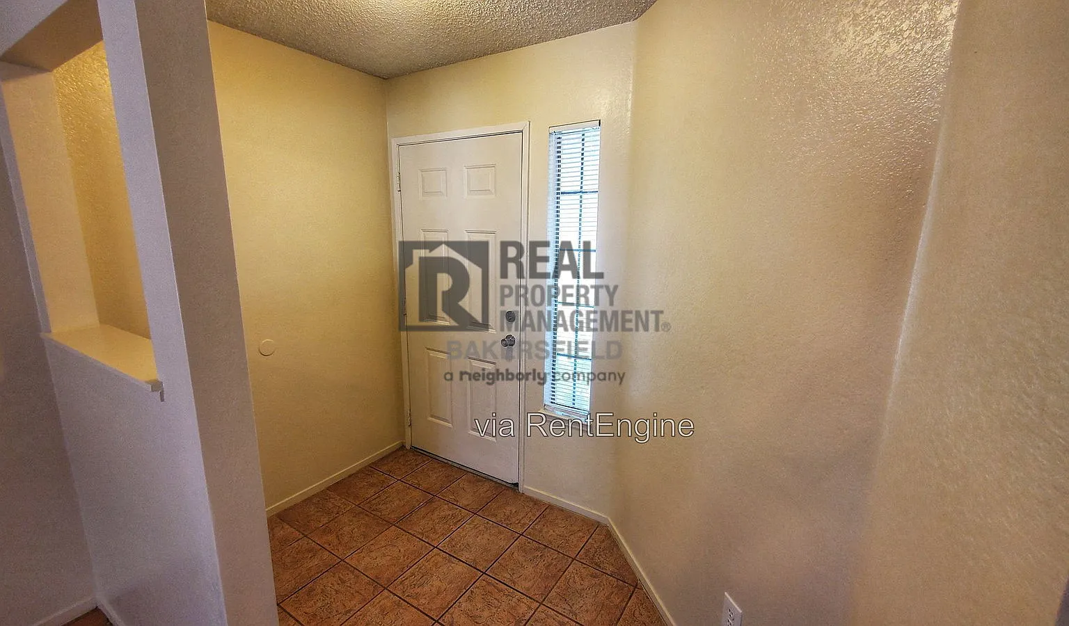 3 bed, 2.0 bath, 1167 sqft, $2,150 — Photo 3