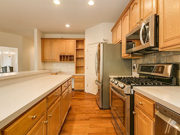 4th image of 2821 Burrough Hill Ln