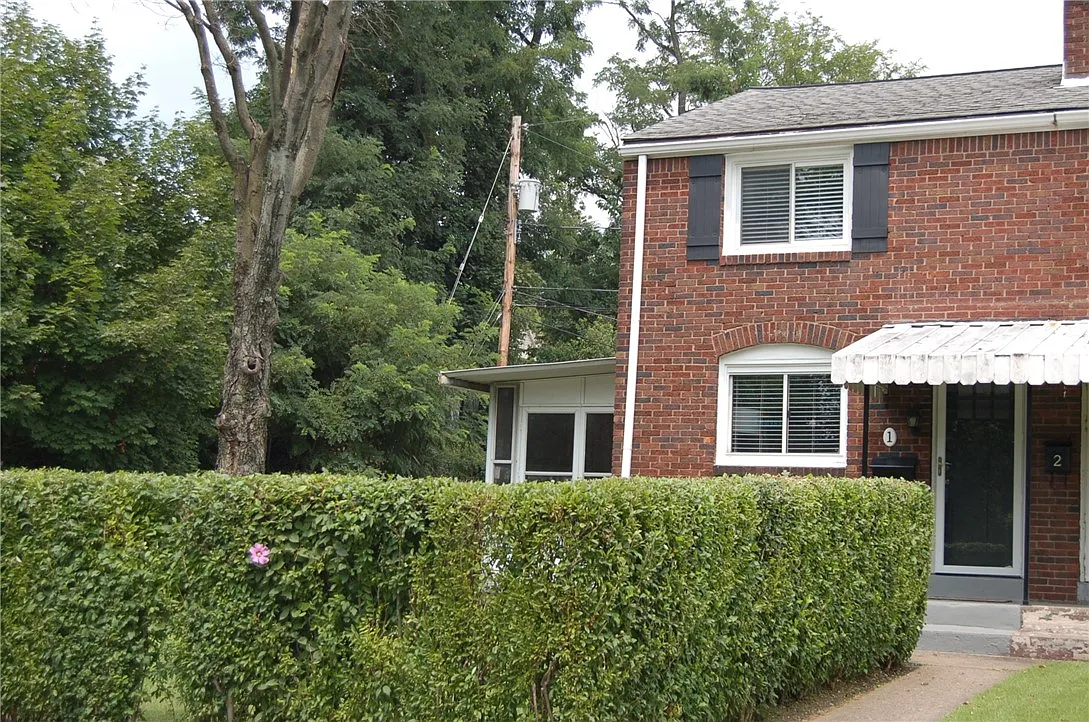 1 Rheams Ave photo 1