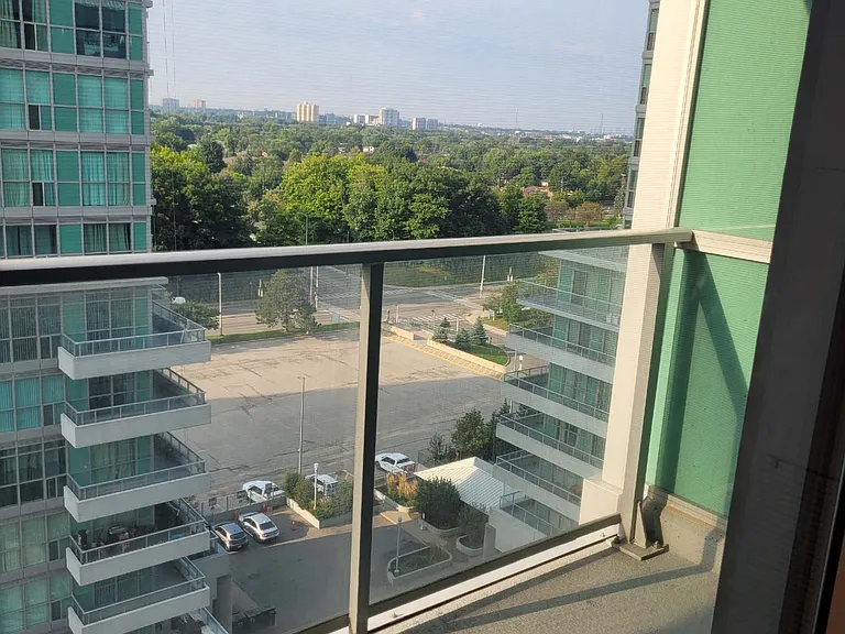 70 Town Centre Ct #1106 — Photo 13