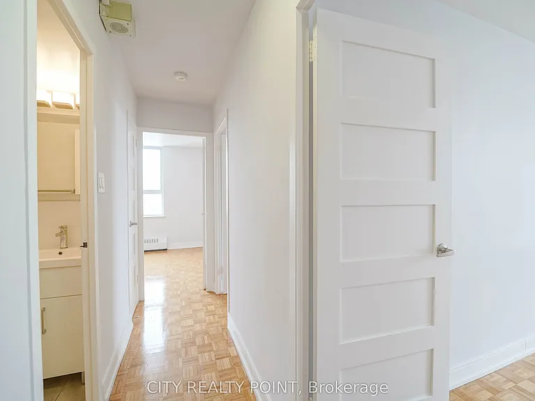6200 Bathurst St #410 — Photo 10