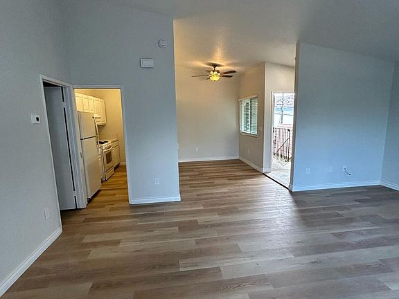 4th image of 209-217 C Ave #215