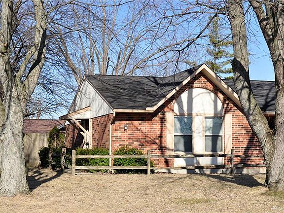 3rd image of 8301 Ponstone Pl