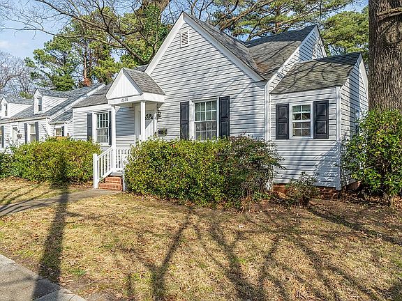 5th image of 2608 Bapaume Ave