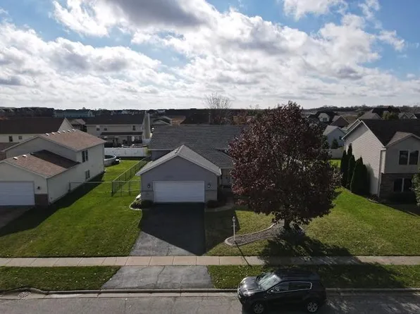 727 Longwood Dr, Lowell, IN 46356