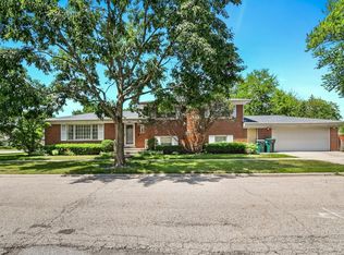 527 Knox Ave, Wilmette, IL