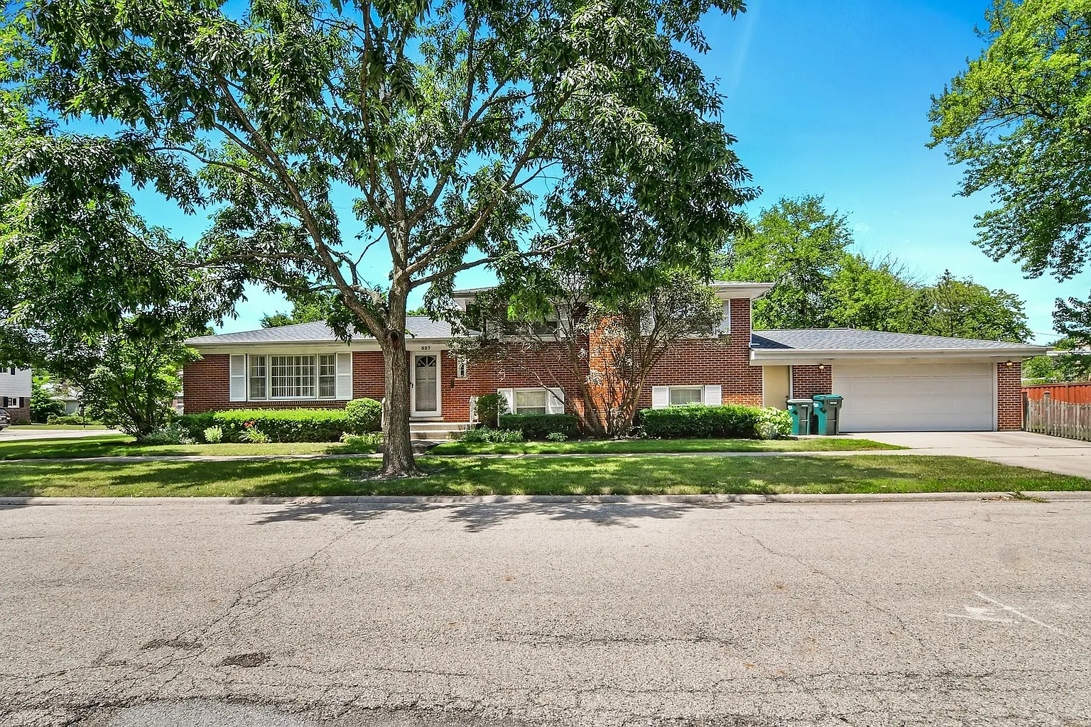 527 Knox Ave photo 1
