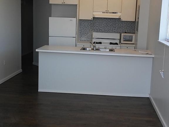 4th image of 5124 C St #2