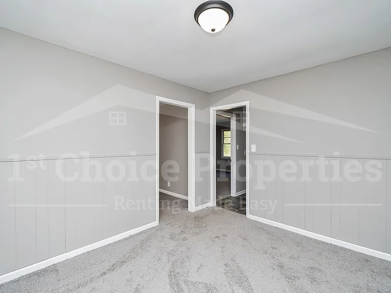 108 13th Ave NW — Photo 9