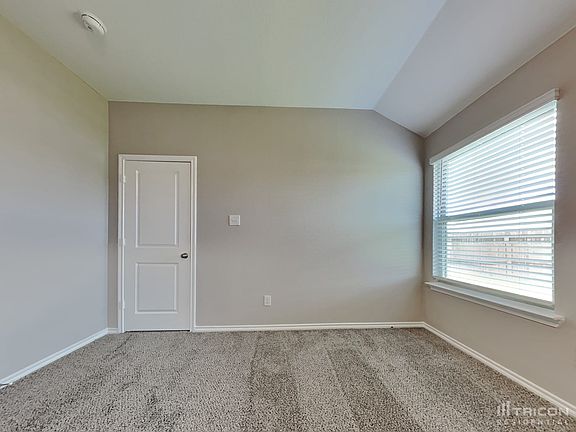 5th image of 2309 Moonglade Ln