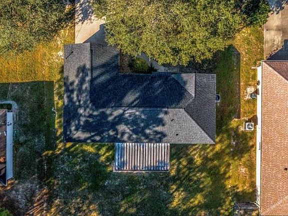 4th image of 315 Park Ave
