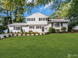 4 White Oak Rd, East Brunswick, NJ 08816
