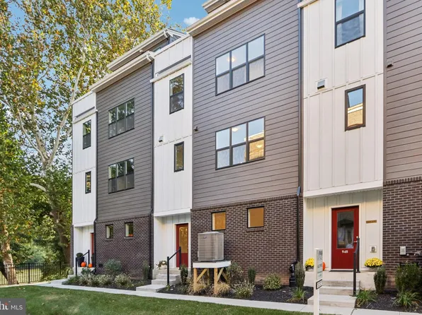 949 Riverplace Dr, Conshohocken, PA 19428