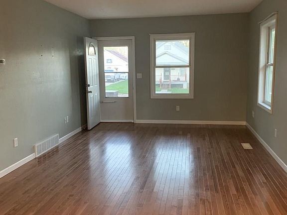 5th image of 4517 Garfield St