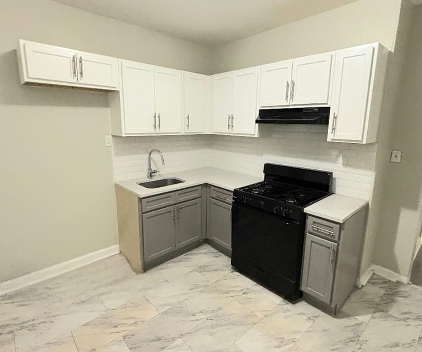 1st image of 413 Summer Ave #1