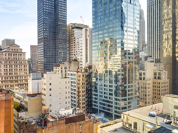 3rd image of 15 Park Row APT 17B