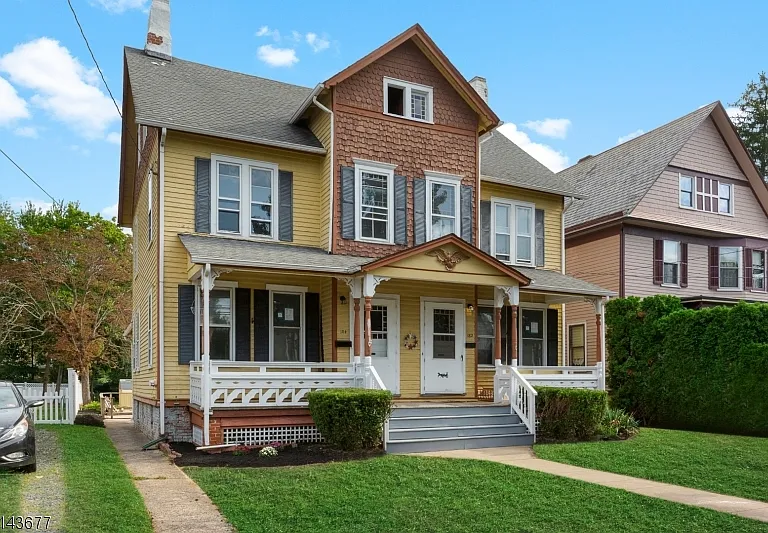 182-184 W Cliff St — Photo 1