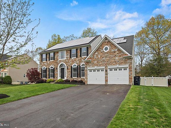 2nd image of 205 Huntingdon Dr