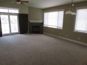 2nd image of 133 W Northwood Ln Unit 306