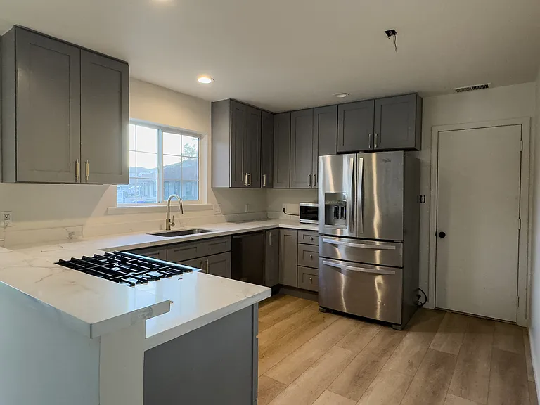 540 W Spain St — Photo 7